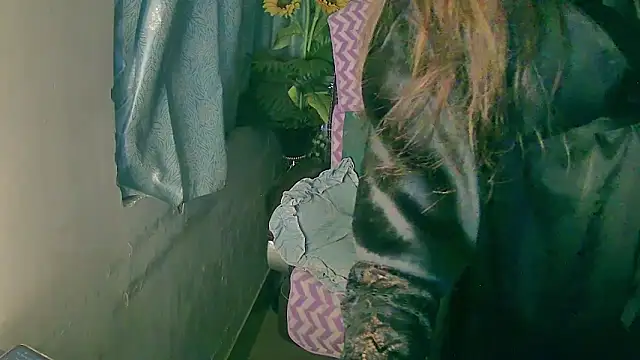 Cute-Tara's cam snapshot