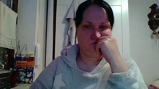 _squirty_cum_lady_'s cam snapshot