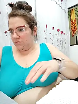 karlythoth@xh's cam snapshot