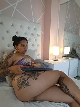 Antonella_Diiaz's cam snapshot