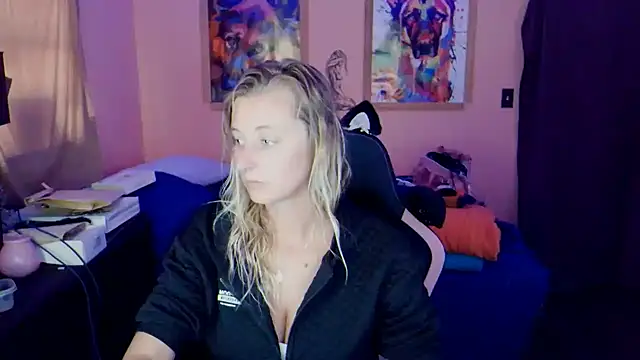 AsiaGoesPro's cam snapshot