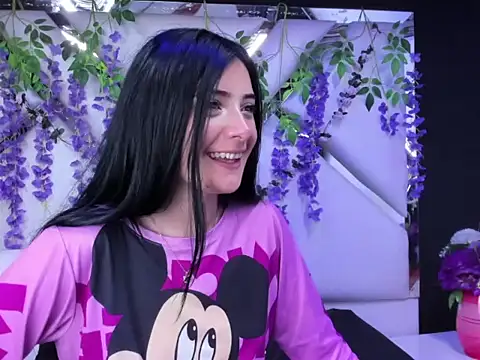 liinzy_rouse69's cam snapshot