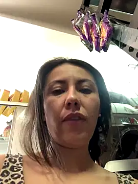 im_loreinnn's cam snapshot