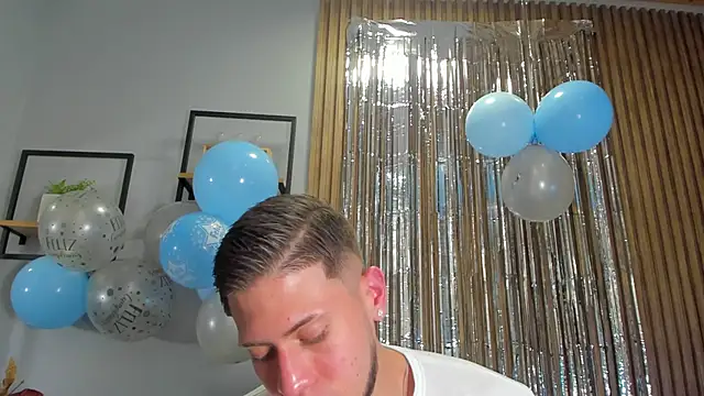 SebastianMaximoff live sex cam