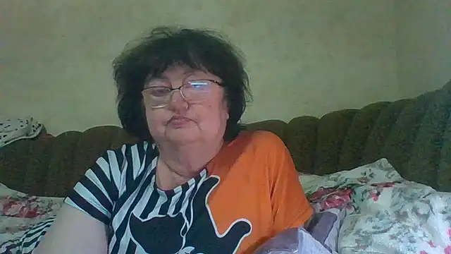 MilaSky5303's cam snapshot