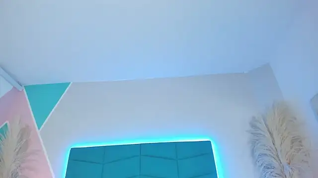 mara_winters_'s cam snapshot