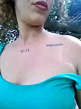 roxyrougee live sex cam