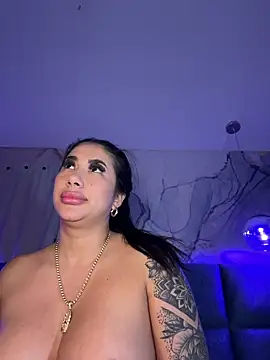 kiim_taaylor live sex cam