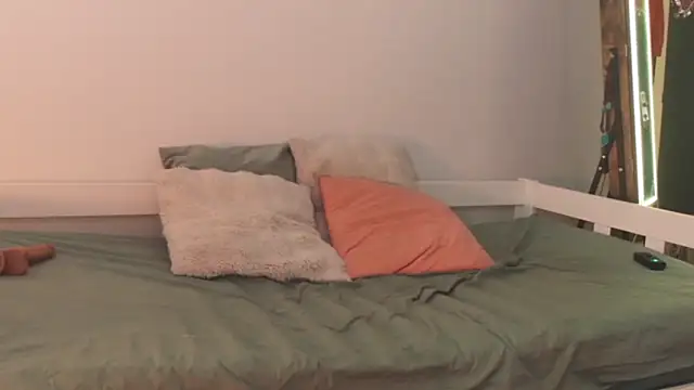 Celeste_Off's cam snapshot