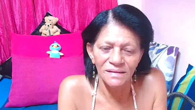 SLUTTYROXY's cam snapshot