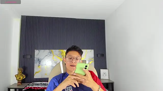 SantiagoRusso18's cam snapshot