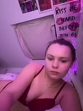 LillieWebb_'s cam snapshot