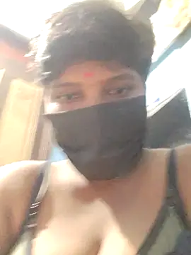 divyatamil143's cam snapshot