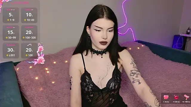 AliceQuenby's cam snapshot