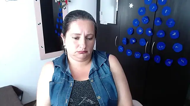 CristialJones_'s cam snapshot