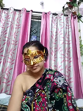 thanusi_2's cam snapshot