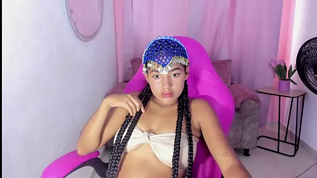 LeilaZahar's cam snapshot