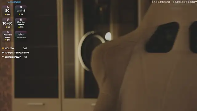 GracieGalaxy's cam snapshot