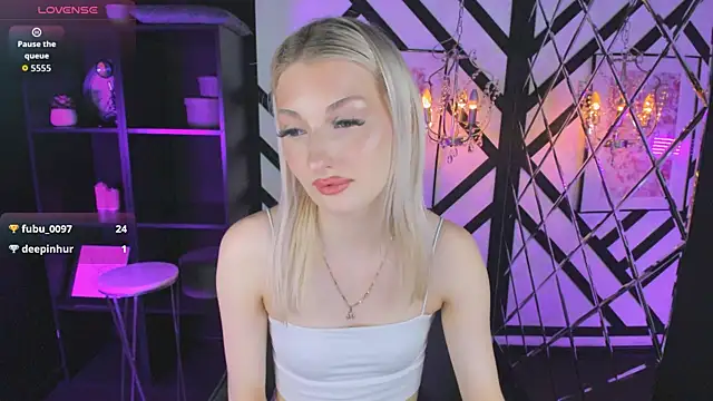 Anora_Less's cam snapshot