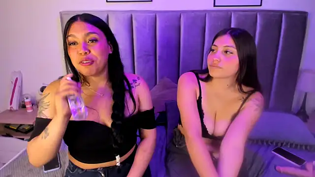 Kyra_Right's cam snapshot