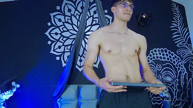 AlessioVitale's cam snapshot