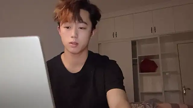 STxuguanhan's cam snapshot