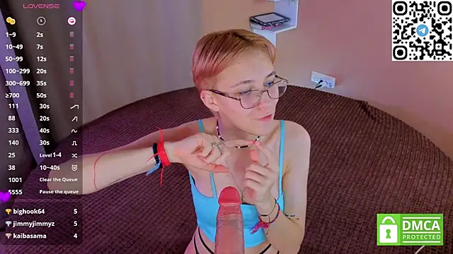 Sharlikiss's cam snapshot