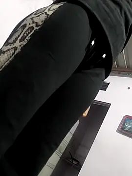 Angel_queen12's cam snapshot