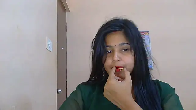 Cute-Simmi69 live sex cam