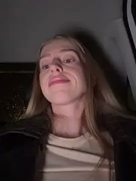 kira_mia's cam snapshot