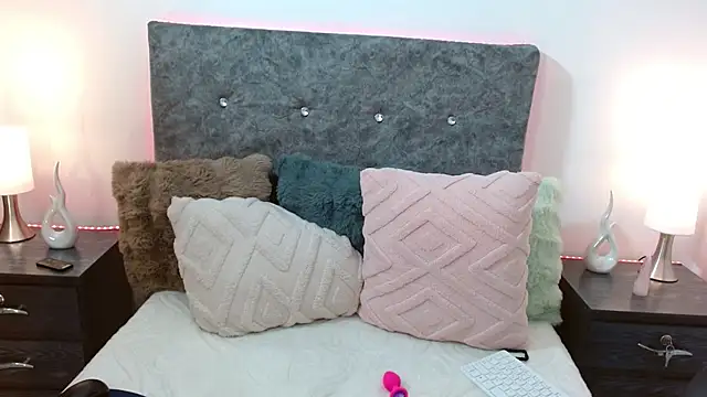 ELECTRA_24's cam snapshot