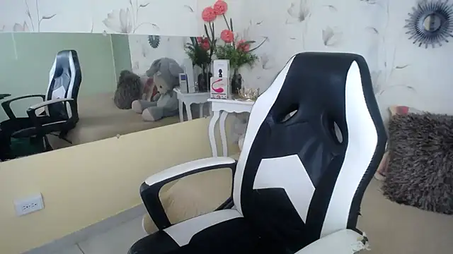 cum_bigass's cam snapshot