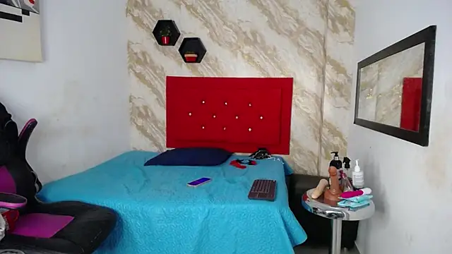 issa__love's cam snapshot