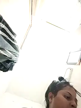 Giselabrunette25's cam snapshot