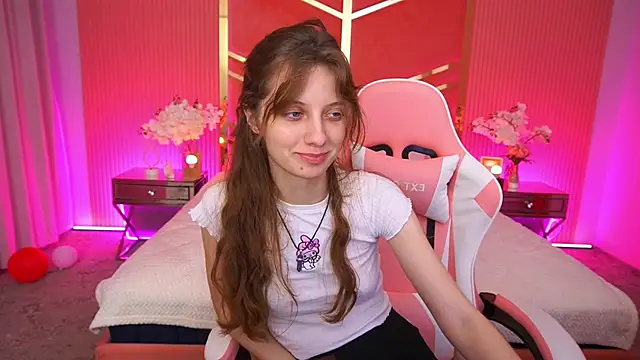 CuteeFoxy's cam snapshot