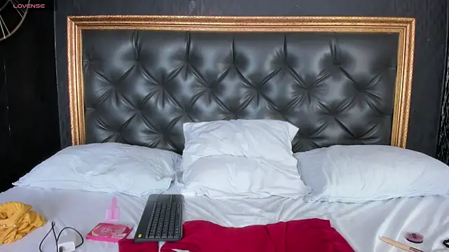 Cherrybombs_'s cam snapshot