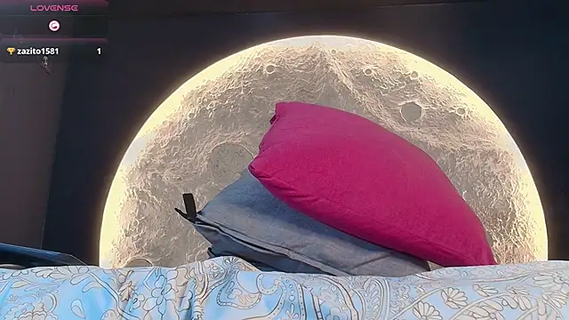 NaomiQueents live sex cam