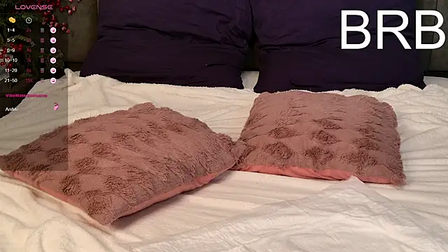 Vixsaria's cam snapshot