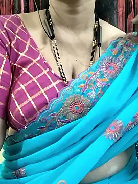 bhuvana_555's cam snapshot