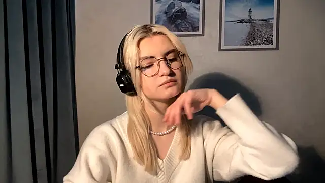 Cindi_Jacobs's cam snapshot