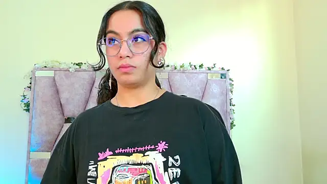 iris_and_damian's cam snapshot