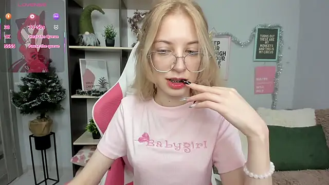 InfernoMia's cam snapshot