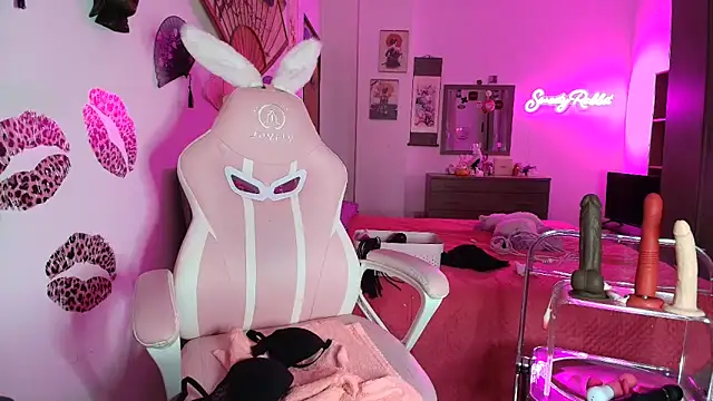 SWEETYRABBIT_FUCKTOTUM's cam snapshot