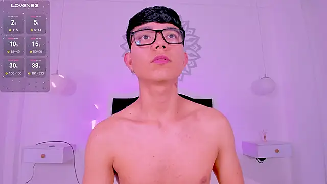 CodyTwink live sex cam