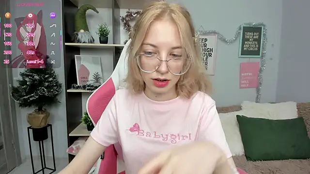 InfernoMia's cam snapshot