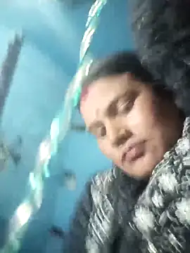 Chinki_pande's cam snapshot