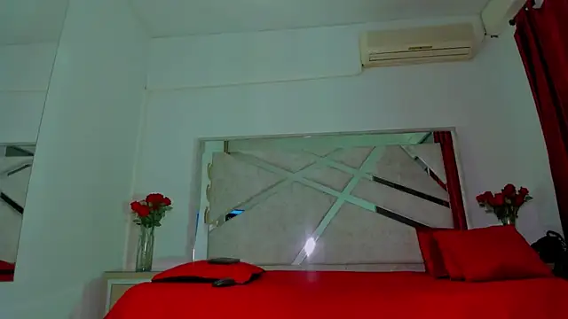 ThiccyLexxy live sex cam