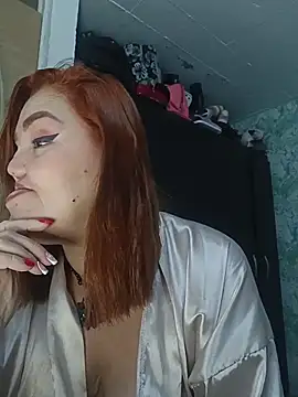 MayaLuna1's cam snapshot