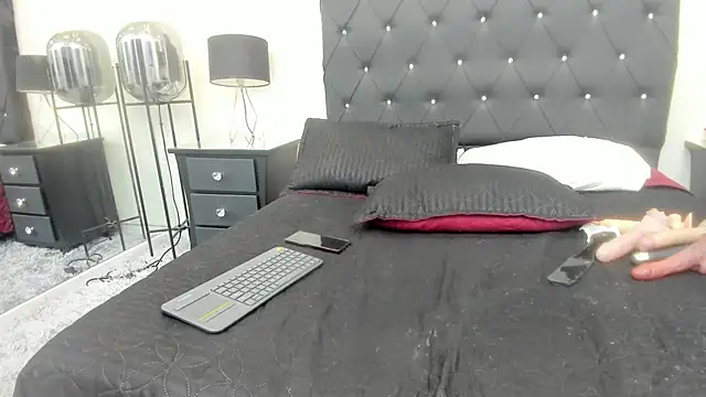 alana_johnson_0's cam snapshot