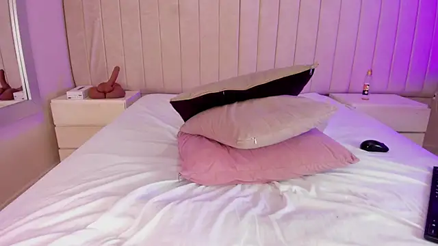 Littleolivia_'s cam snapshot